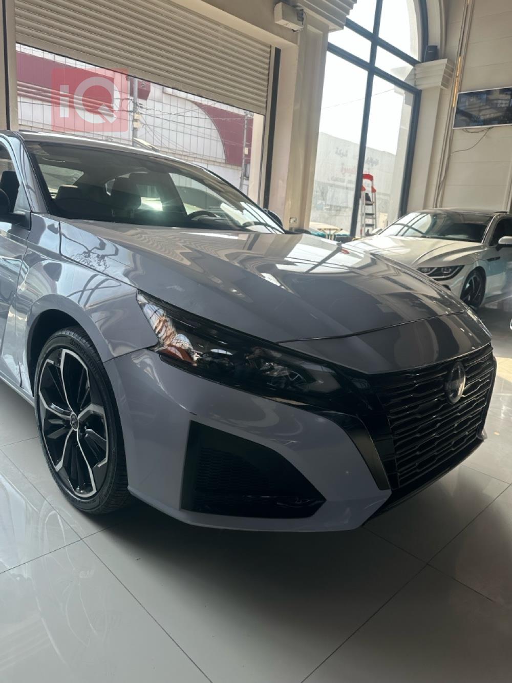 نيسان ألتيما